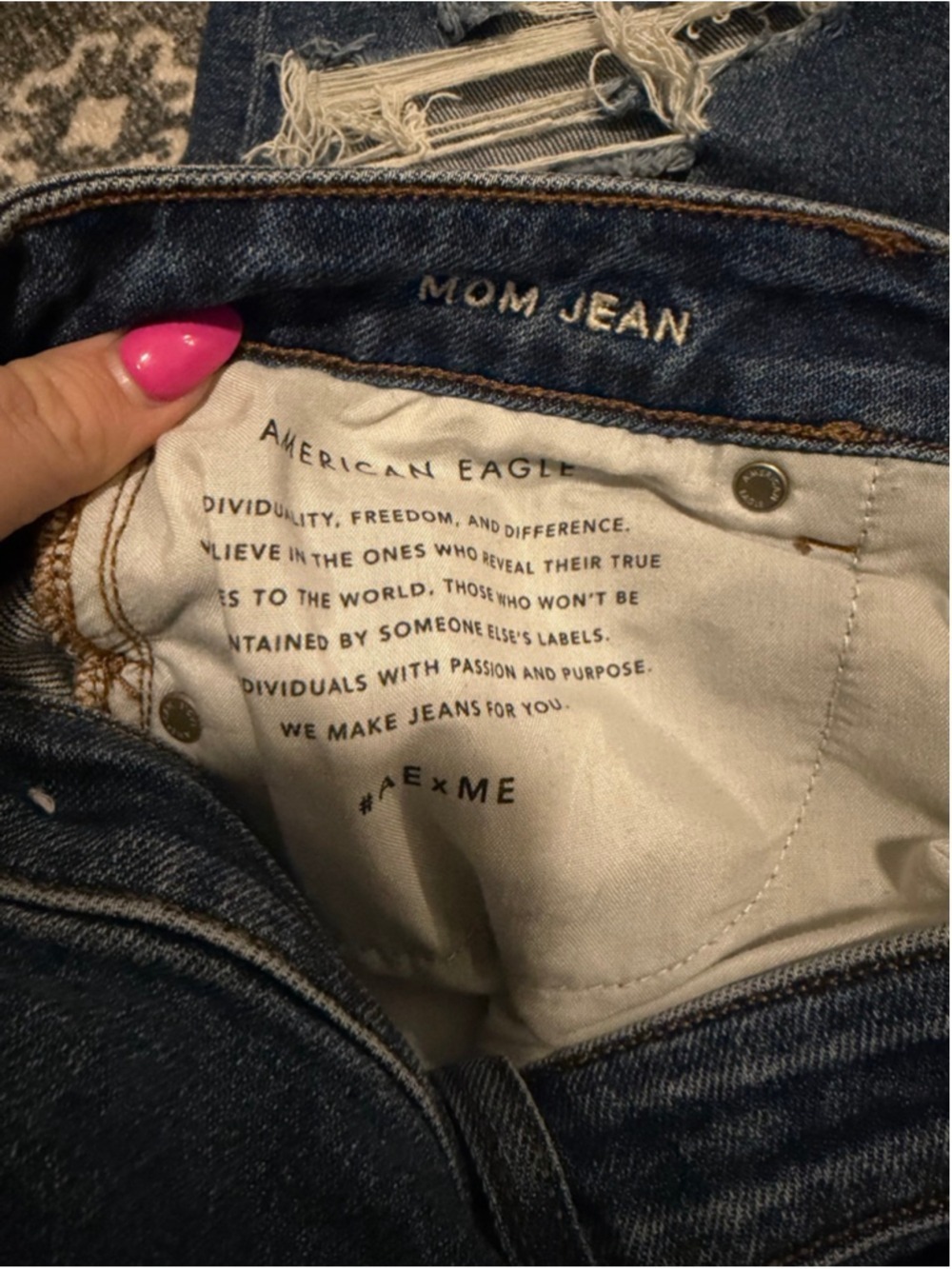 American Eagle Mom Jean Stretch - High-Waisted Distressed - Size 6 Regular - Picture 8 of 10